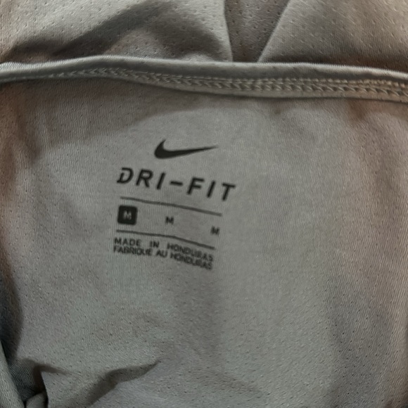 Nike Medium Longsleeve - Picture 2 of 2